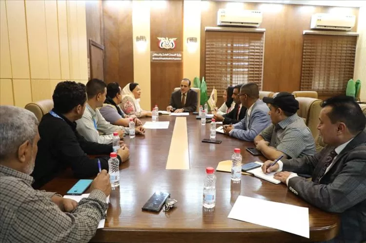 وزير الصحة يلتقي مدير مكتب خدمات الامم المتحدة للمشاريع (يونبس) في اليمن ويبحث تدخلات المكتب وخططه المستقبلية