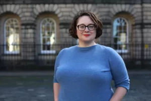 فالا تجمع 2.7 مليون دولار لجعل اللجوء القانوني أكثر سهولة للموظفين