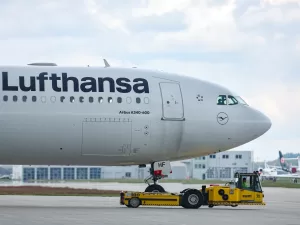 قائمة شركات الطيران التي أوقفت رحلاتها بسبب المواجهة بين إسرائيل وإيران