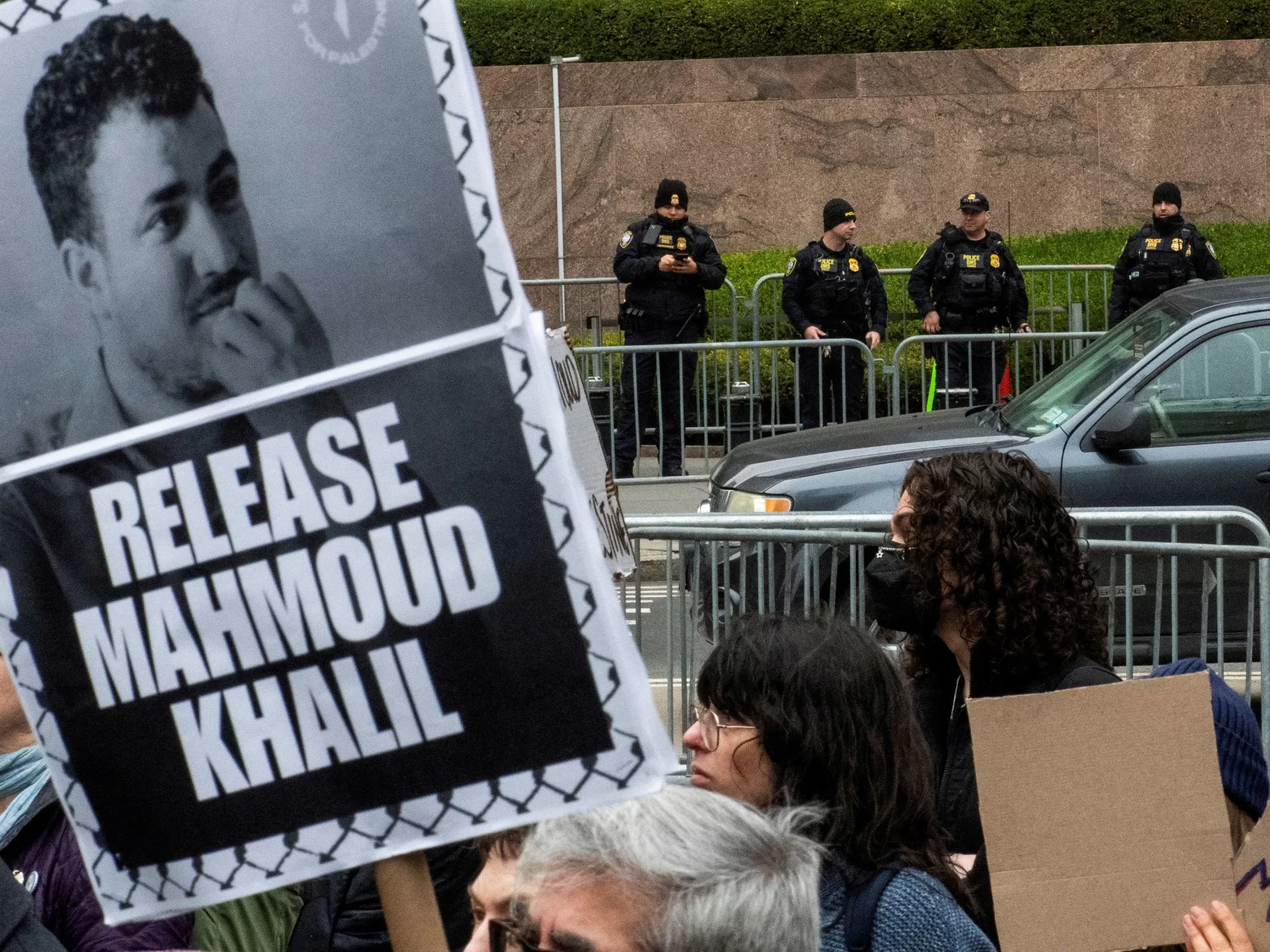 قاض أميركي يأمر بالإفراج عن الناشط الفلسطيني محمود خليل