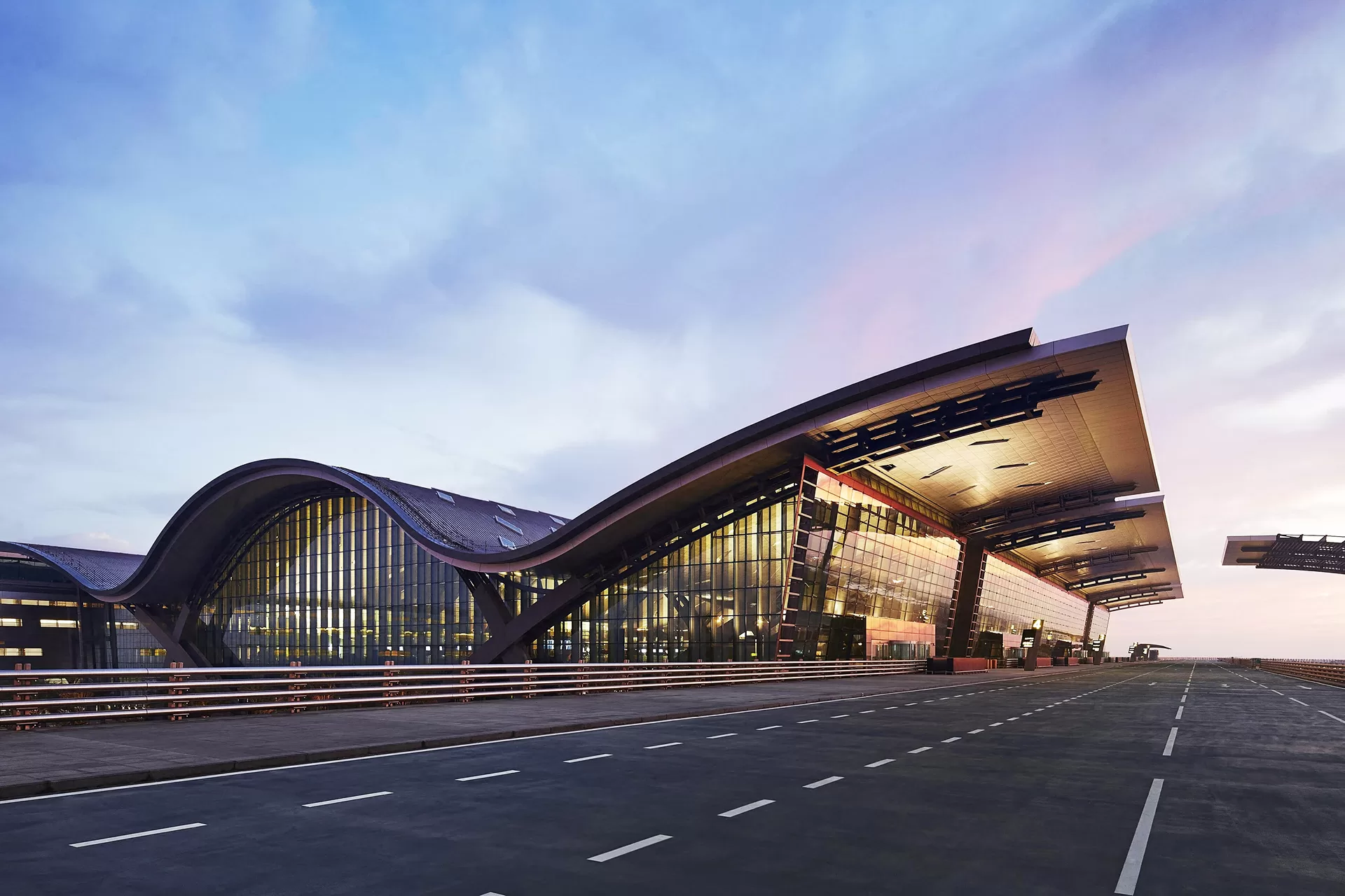 قطر تعلق الرحلات الجوية مؤقتًا