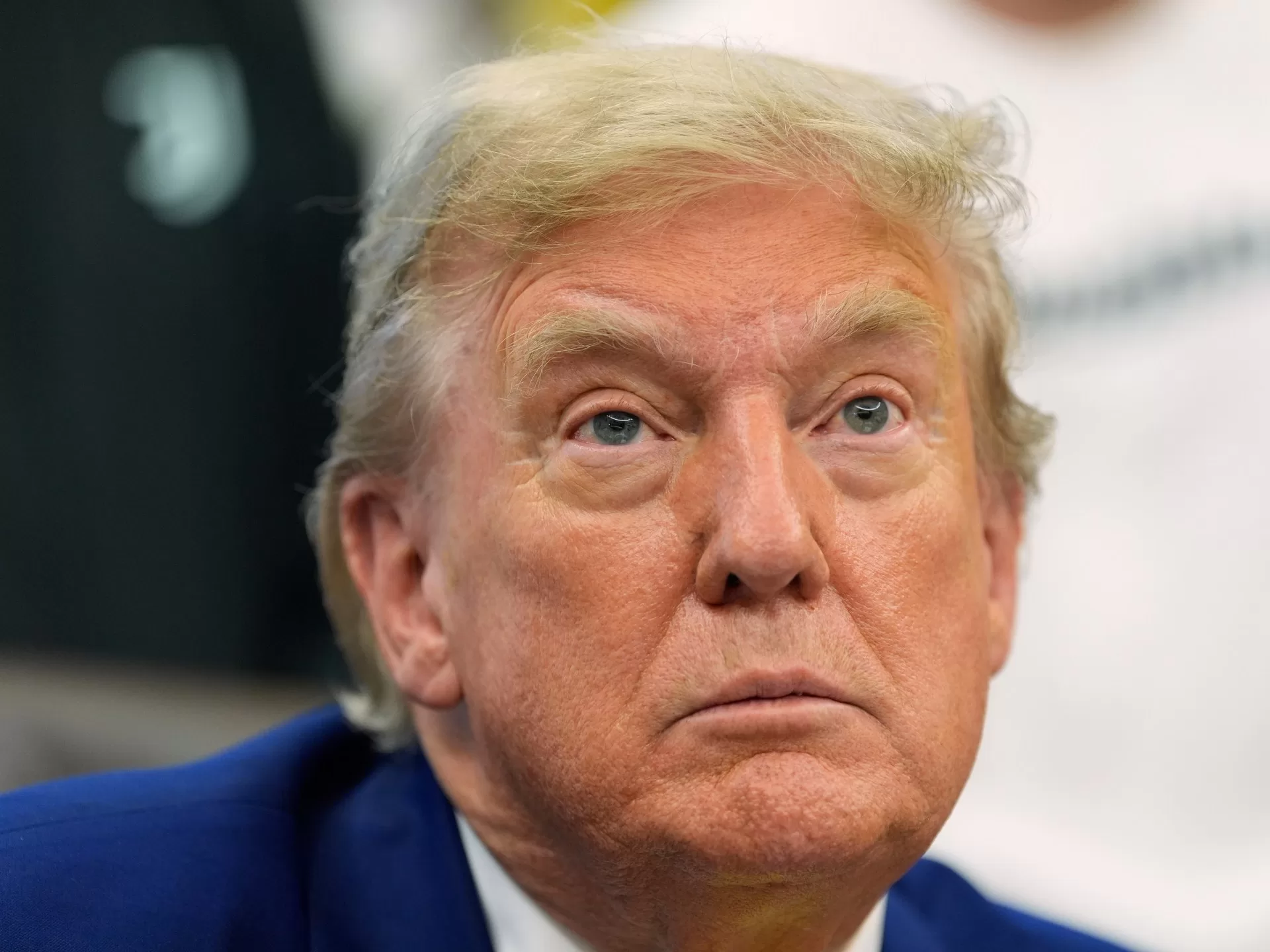 كاتب أمريكي: 4 تساؤلات مهمة يجب على ترامب مراجعتها قبل اتخاذ القرار العسكري