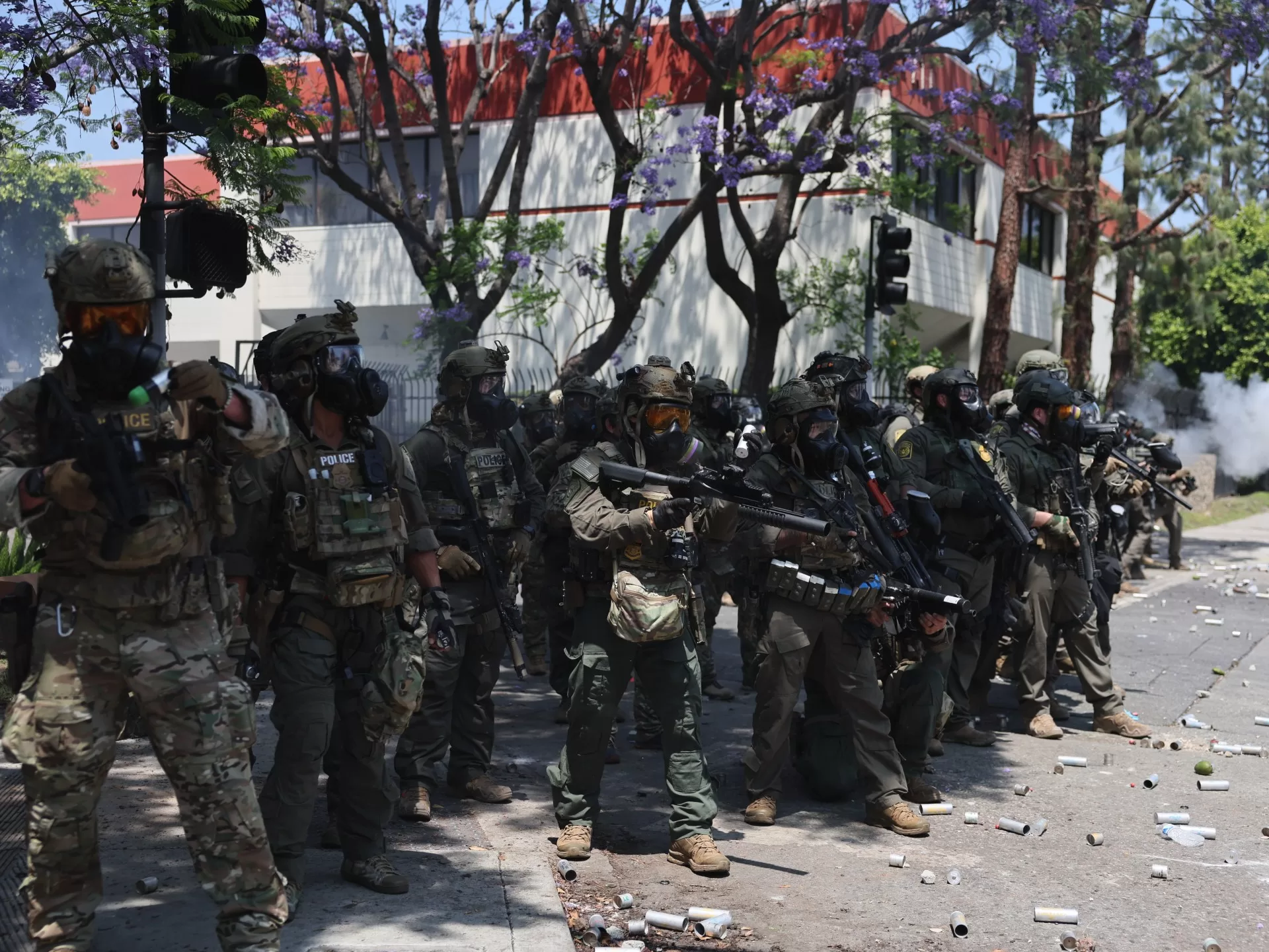 كاليفورنيا: ترامب يوجه بنشر الحرس الوطني والحاكم يصفه بأنه تحريض.