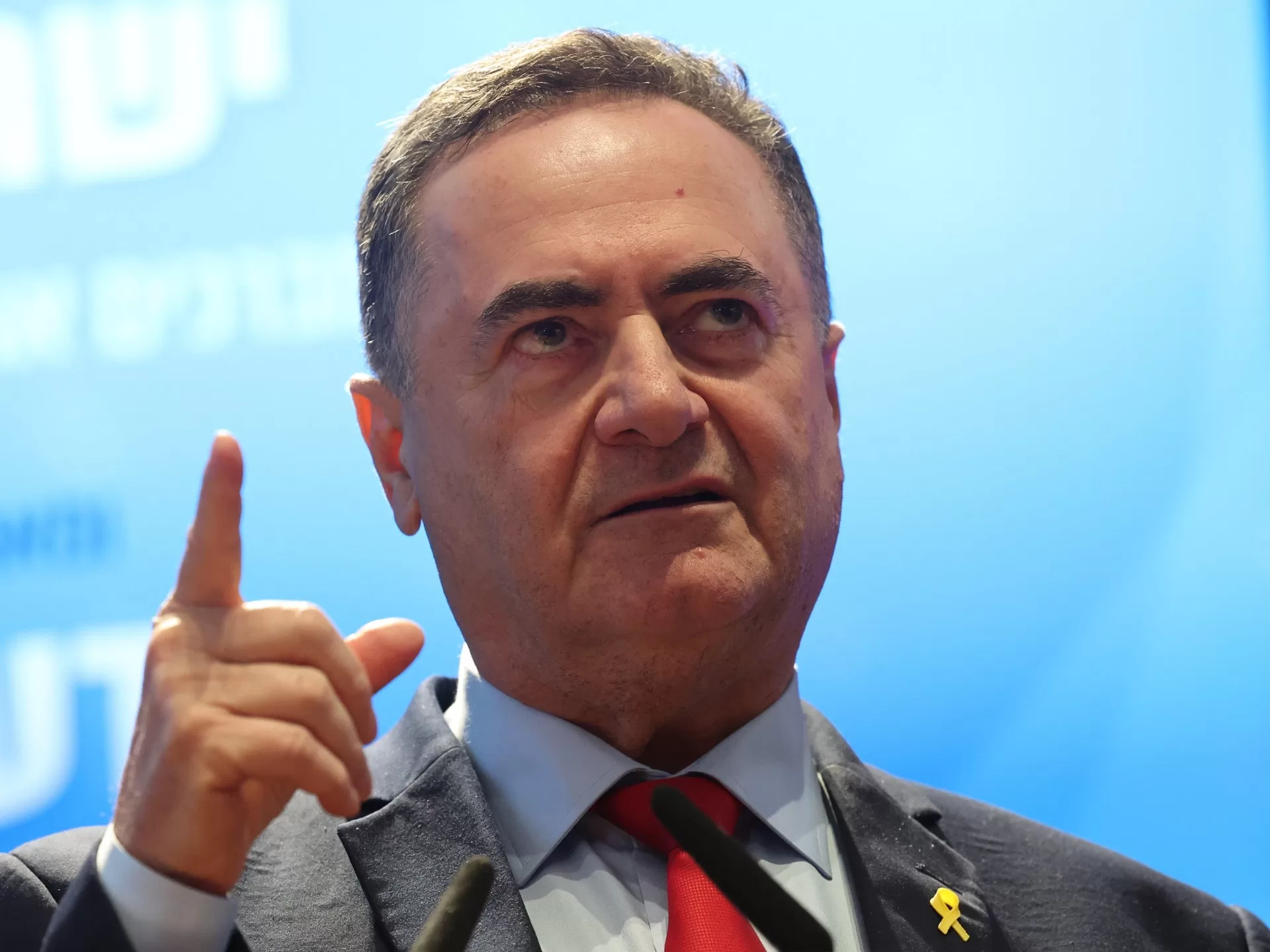 ما الذي نعرفه عن كاتس الذي تعهد بإحراق طهران؟