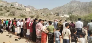 محافظات: سكان تجمع الرباط في يافع رصد يؤدون صلاة الاستسقاء