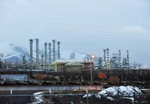 مفاعل آراك النووي: منشأة إيرانية لإنتاج المياه الثقيلة