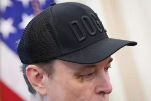 مقدمة إيلون ماسك إلى السياسة