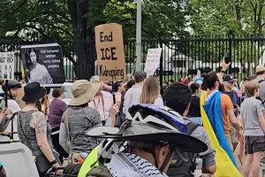 من بينهم عرب.. ملايين الأطفال في الولايات المتحدة يواجهون خطر ترحيل ذويهم.