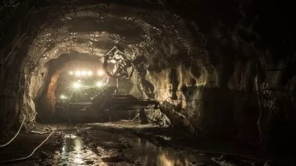 منجم المسعى للموارد البوليمترال في أستراليا يبدأ إنتاج الزنك الفضي