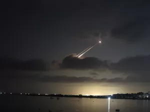 هجوم متزامن من إيران واليمن على الأراضي الإسرائيلية