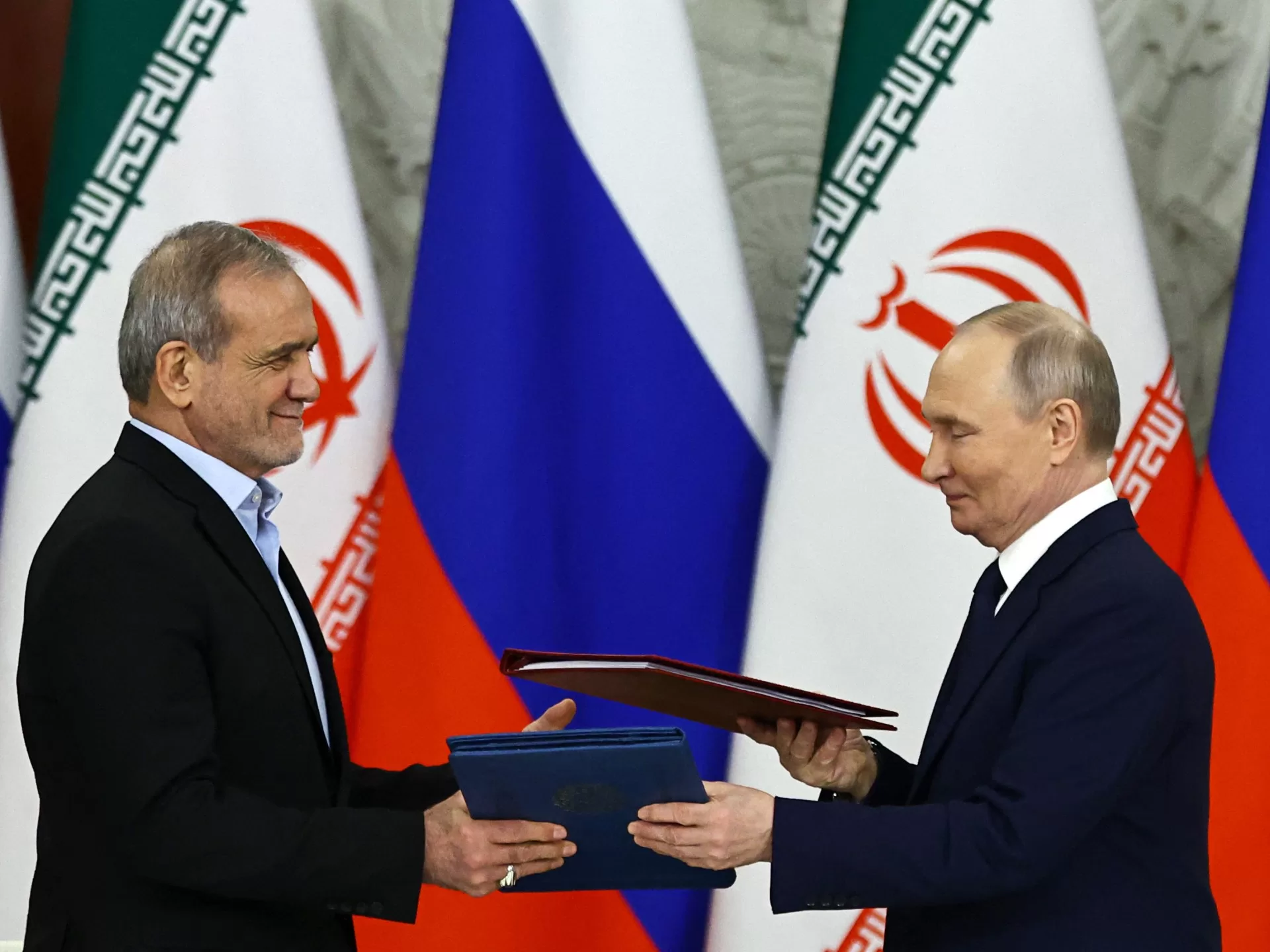 هل ستتدخل روسيا إذا شنت الولايات المتحدة هجومًا عسكريًا على إيران؟