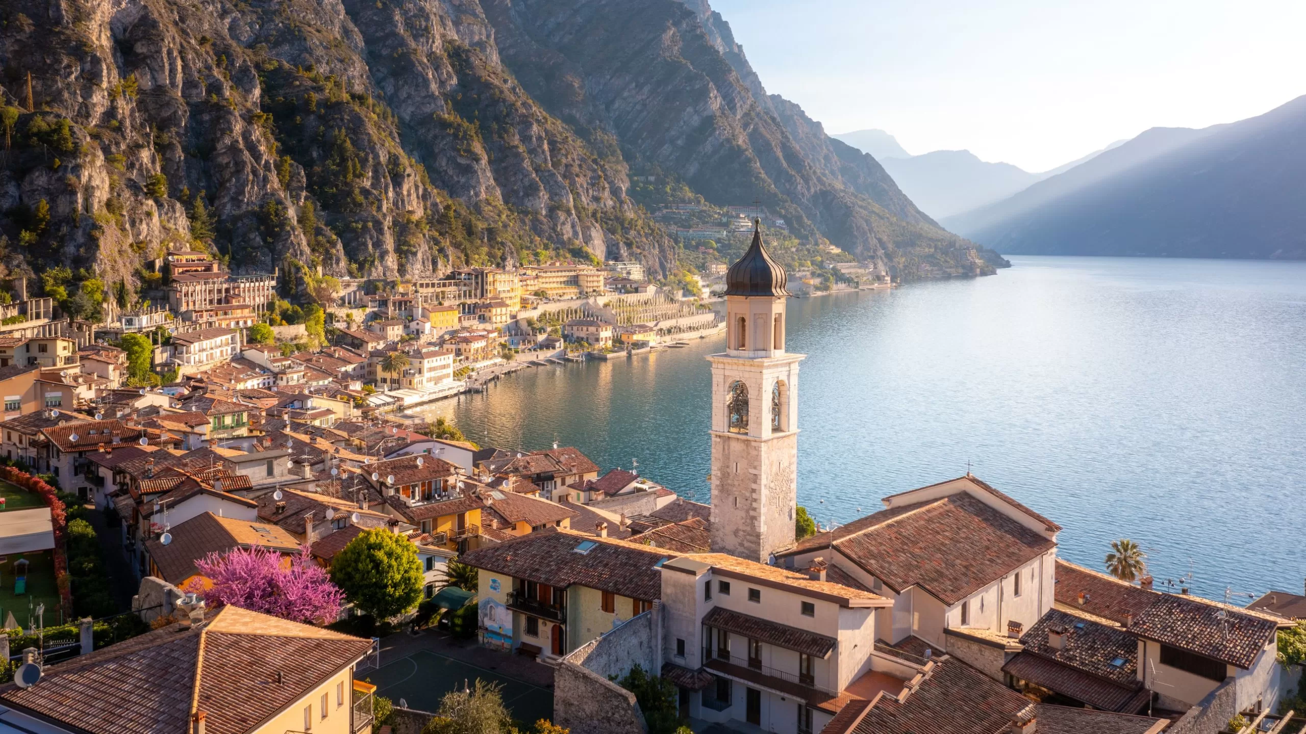 أفضل 11 فندقًا في بحيرة غاردا، من الأديرة المُرممة إلى scaled