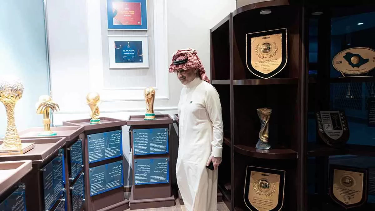 زلاتان إبراهيموفيتش: ميسي يلعب بجوار تماثيل ليس لاعبين