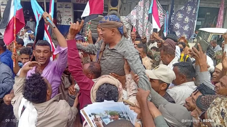 مظاهرة حاشدة في الضالع تندد بالوضع الاقتصادي وتؤكد التمسك بخيار استعادة دولة الجنوب