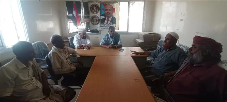 رئيس تنفيذية انتقالي زنجبار يلتقي نائب مدير الأحوال المدنية بأبين لبحث سبل التعاون المشترك