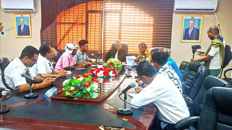 محافظ لحج يشرف على فتح مظاريف مشروع الحديقة الكبرى في تبن