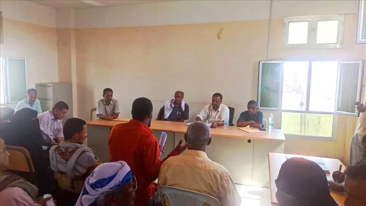 مدير عام مكتب الشباب والرياضة بلحج يلتقي رؤساء فروع الاتحادات والكشافة