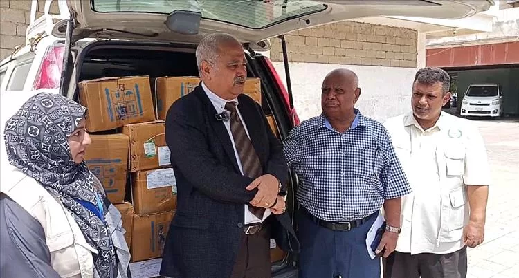 البيشي يدشن تسليم أدوية الحميات والكوليرا لمستشفى الصداقة مقدمة من جمعية الحكمة اليمانية