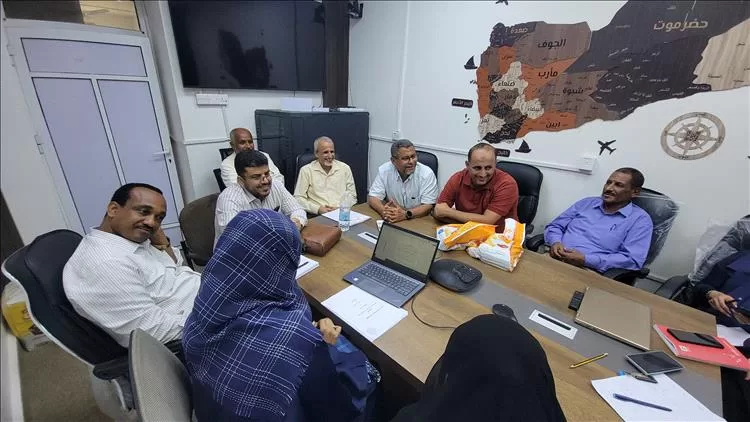 الدكتور الشبحي يلتقي فريق من منظمة أدرا ويناقش معهم تدخلاتهم لمشاريع جديدة بالقطاع الصحي