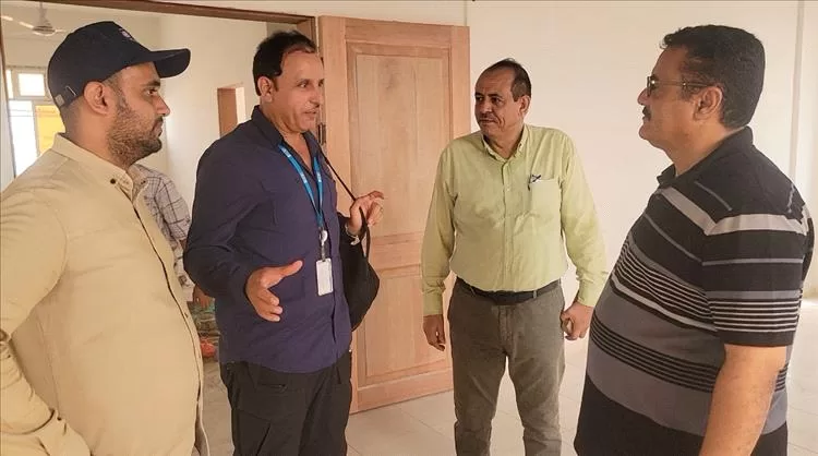 مدير عام المنصورة يتفقد مستوى الإنجاز بمشروع بناء مركز الشرطة النسائية بعدن