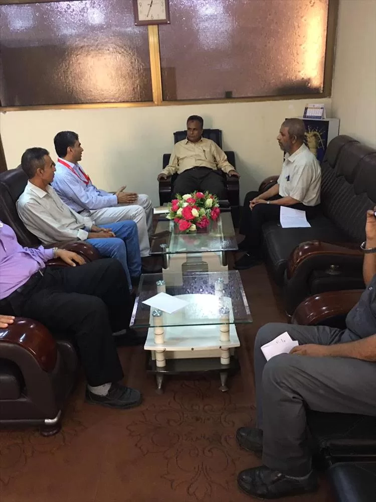 رئيس هيئة مصائد خليج عدن يلتقي كبير استشاريين منظمة مرسي كور ويبحث معه سبل دعم الجمعيات السمكية