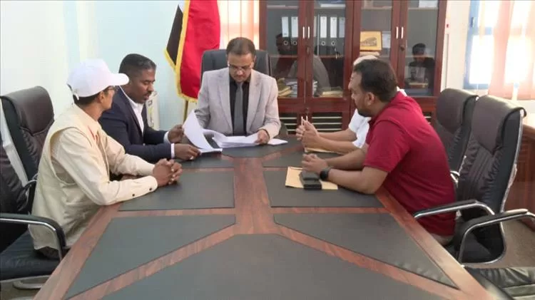 الأمين العام لمحلي حضرموت يطلع على توصيات ورشة "الاستثمار الرياضي ودور الإعلام في مساندته"