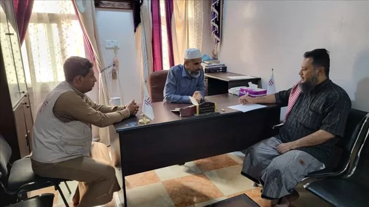 زيارة مدير مستوصف الحياة الطبي لمؤسسة وادي دوعن للتنميةلبحث أوجه الشراكة المجتمعية