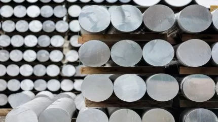 التعريفات الأمريكية على عمالقة تعدين الألمنيوم الكنديين ريو تينتو وألكوا