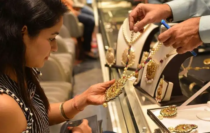 بعد الارتفاع الأخير.. أسعار الذهب تخالف التوقعات اليوم الثلاثاء 22 يوليو وعيار 21 يفاجئ الجميع - بوابة الزهراء