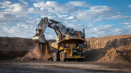 تقوم شركة بومه أستراليا بتأمين تمديد العقد لعامين في منجم