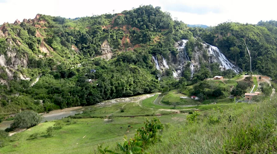 B2Gold grabs AngloGold’s stake in Colombian project