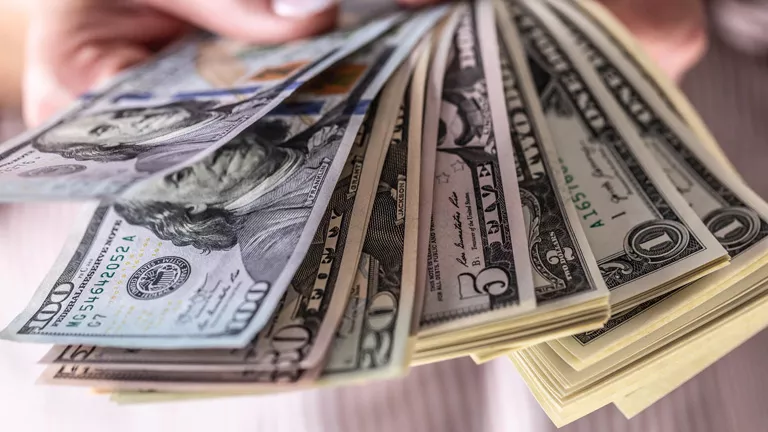 سعر الدولار اليوم في 10 بنوك ببداية تعاملات الأربعاء 23-6-2025