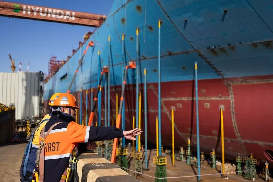 كوريا الجنوبية تقدم عرضاً لترامب بشأن اتفاقية لبناء السفن لتجنب