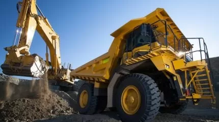 100 عام من الابتكار تطور موبيل دلفاك موست