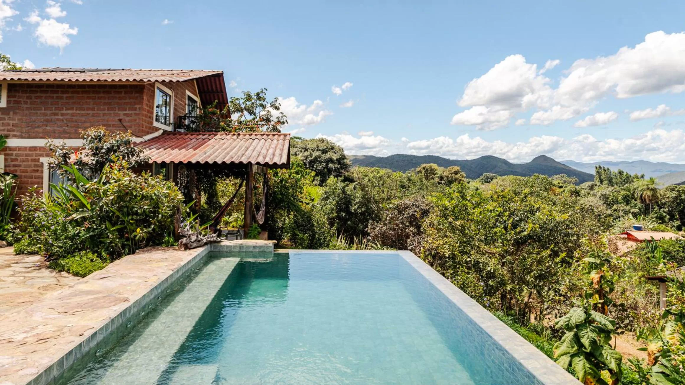 51 مكانًا للإقامة عبر Airbnb مع مسابح مذهلة، من جوشوا