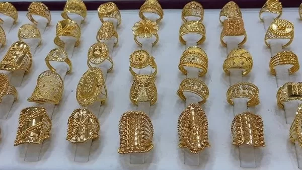 مفاجأة في أسعار الذهب وعيار 21 الآن بعد قرار البنك المركزي