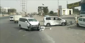 أحداث عدن – حادث مأساوي على طريق إنماء يتسبب في إصابات خطيرة نتيجة المعاكسة