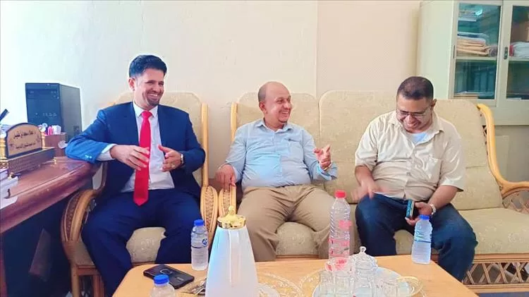 مناقشة تعزيز النشاط وفرص التأهيل بين كلية الإعلام جامعة عدن وقسم الإعلام جامعة حضرموت