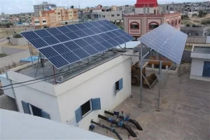 أزمة الكهرباء في عدن: سكان المدينة ينامون في الشوارع والأسطح تُؤجر للأنظمة الشمسية – شاشوف