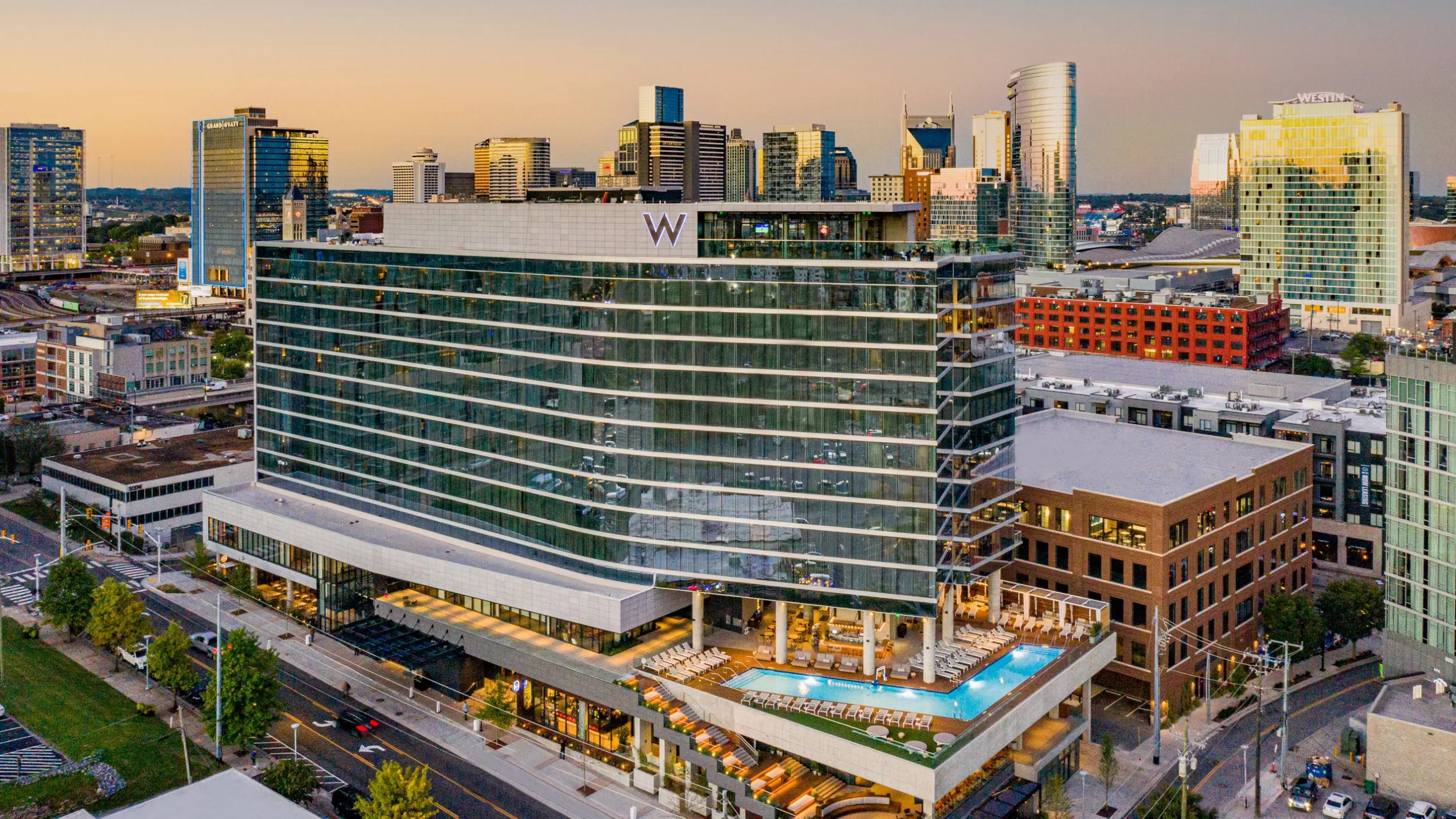 أفضل الفنادق في ناشفيل للعرائس، والإقامات العائلية، والرحلات المنفردة scaled