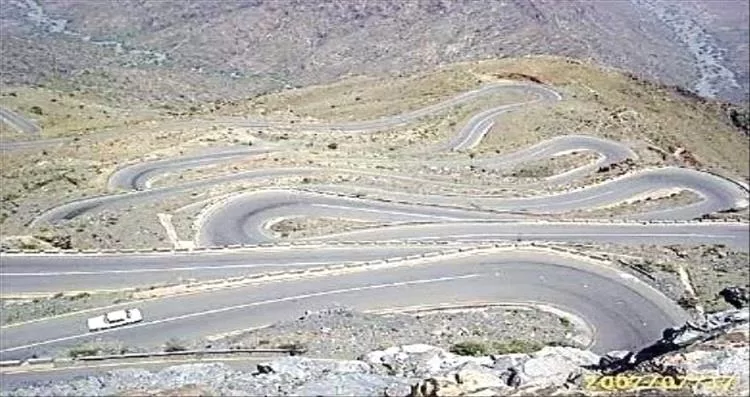 تشكيل لجنة مجتمعية من أبناء لودر لمتابعة مبادرة فتح طريق عقبة ثرة