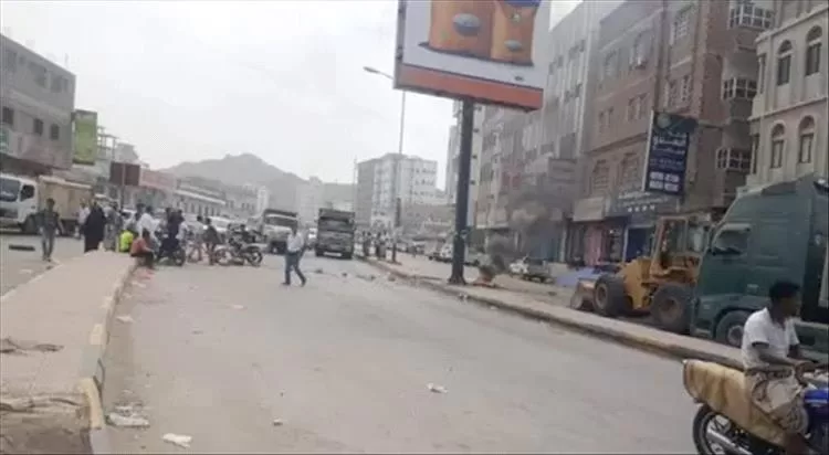 غضب شعبي واسع النطاق في المكلا بسبب تدهور الكهرباء وانحدار الأوضاع العامة نحو الأسوأ