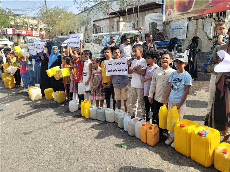 تعز: احتجاجات شعبية تطالب بتوفير المياه