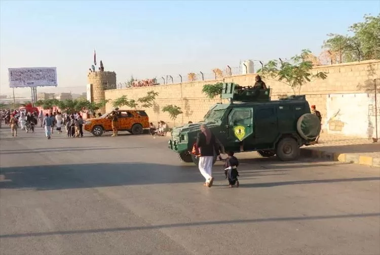 شرطة مأرب تضبط مطلوبا للنيابة الجزائية بقضايا مخدرات وخيانة الامانة