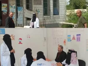 اخبار المناطق – مدير صحة أبين يقوم بجولة تفقدية لمركزي الأمومة والطفولة والصحي في الكود ويثني على أدائهما