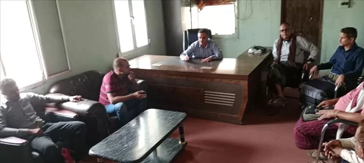 مدير عام ردفان يلتقي ضابط مشروع التمكين الاقتصادي ومندوبي القرى المستفيدة