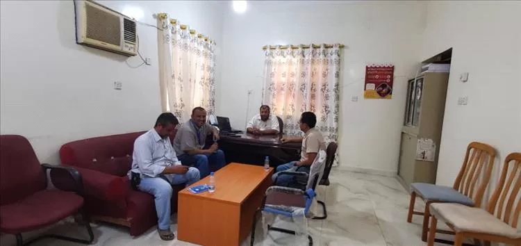 مدير مكتب الصحة و السكان بمديرية القطن يلتقي مدير مشروع جافي و منسق جمعيةالاسرة