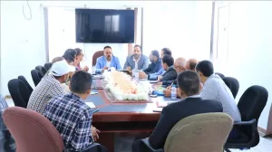 اخبار عدن – العقربي يتصدر اجتماعاً موسعاً مع قيادة المؤسسة السنةة للطرق والجسور ويشدد على تقديم الدعم