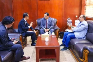 اخبار عدن – الوزير السقطري يناقش مع السفير الياباني فرص التعاون في الزراعة وصيد الأسماك