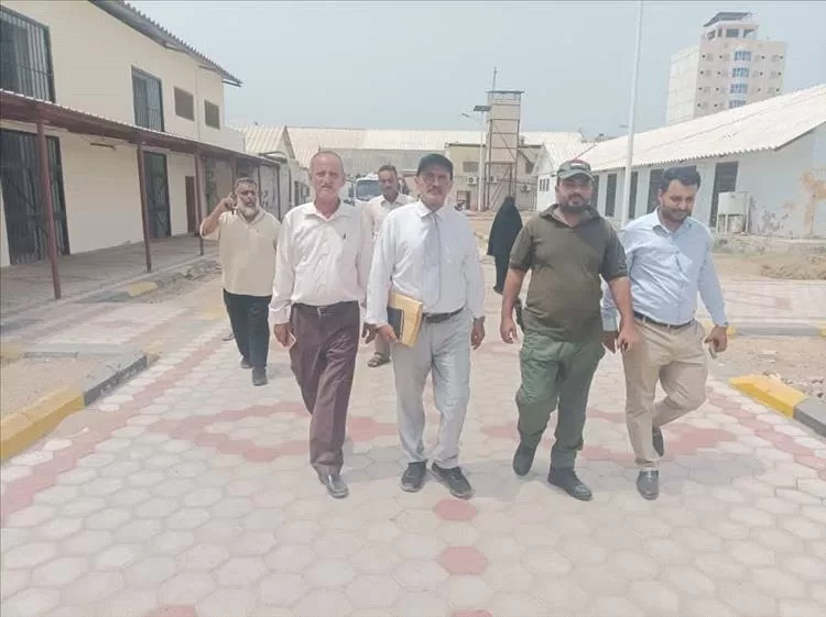 تنفيذاً لتوجيهات معالي النائب العام... رئيس نيابة استئناف شمال عدن يتفقد السجن المركزي بالمنصورة